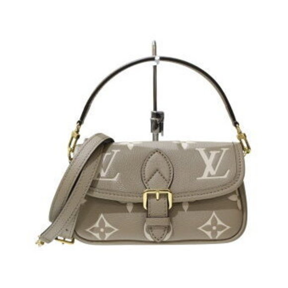 Louis Vuitton Diane Empreinte leather Shoulder Bag greige - Picture 1 of 9